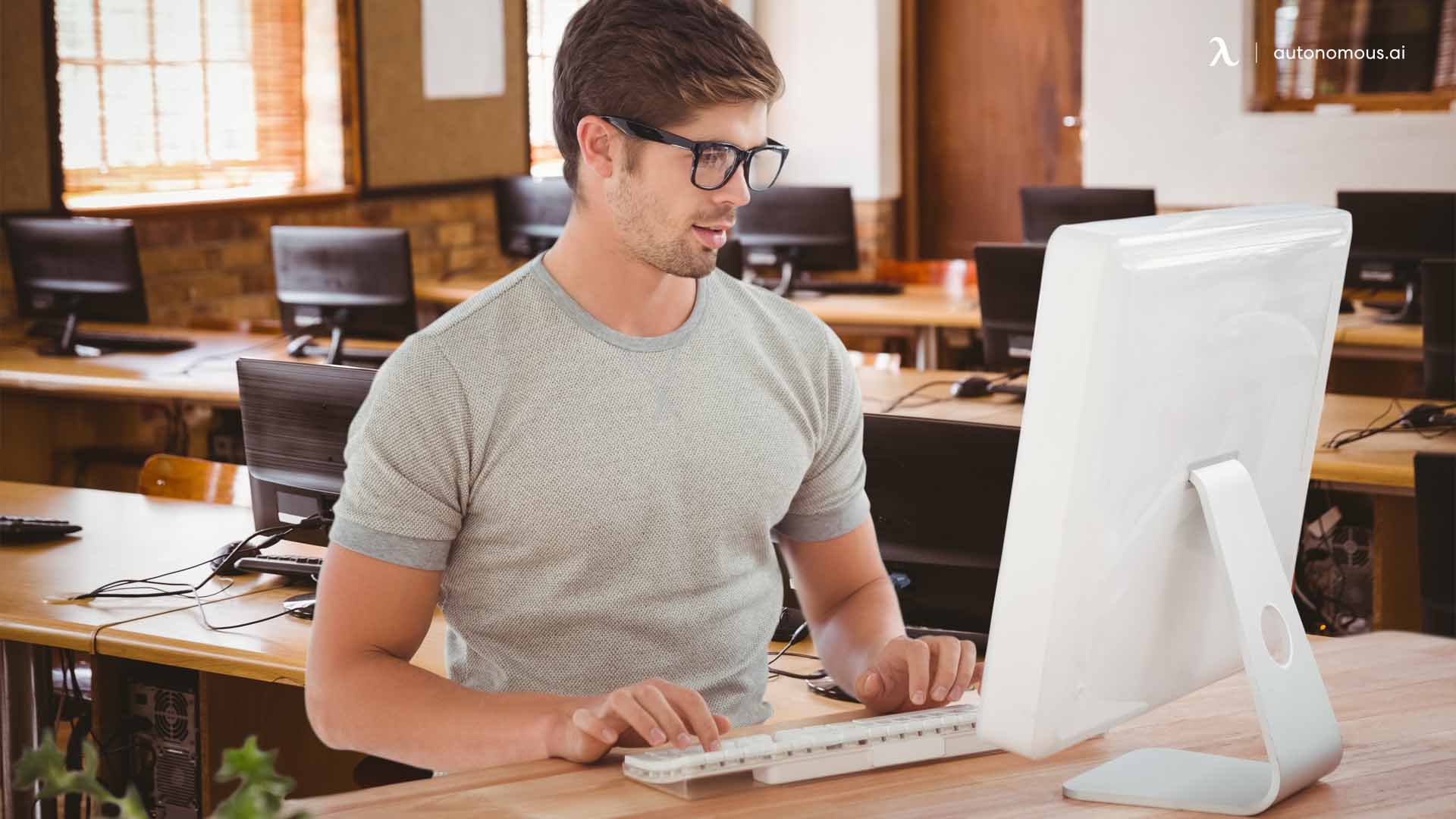 How Standing Desks Help Your Mental and Physical Health