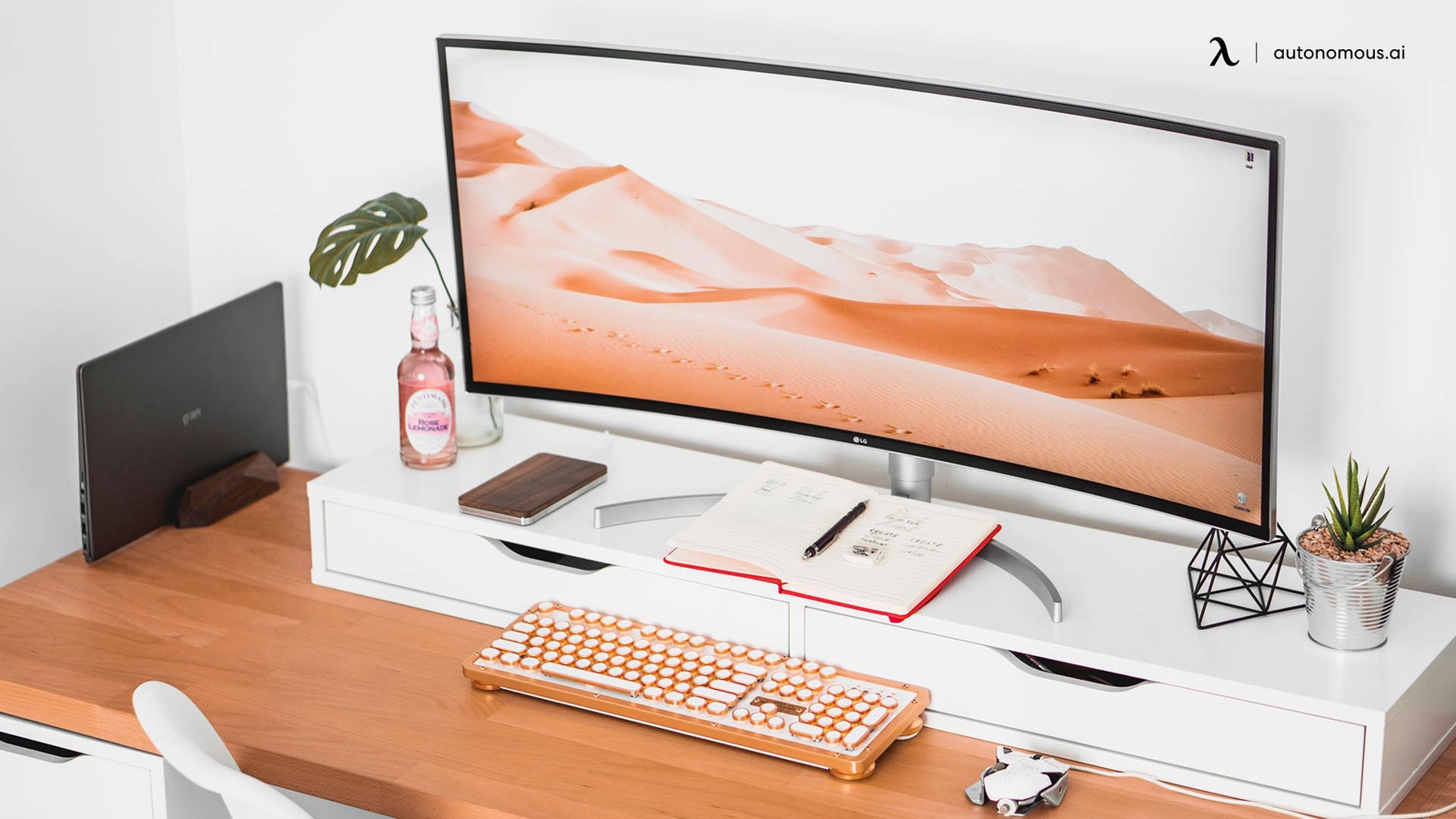 Are Curved Computer Monitors Worth it? Pros and Cons