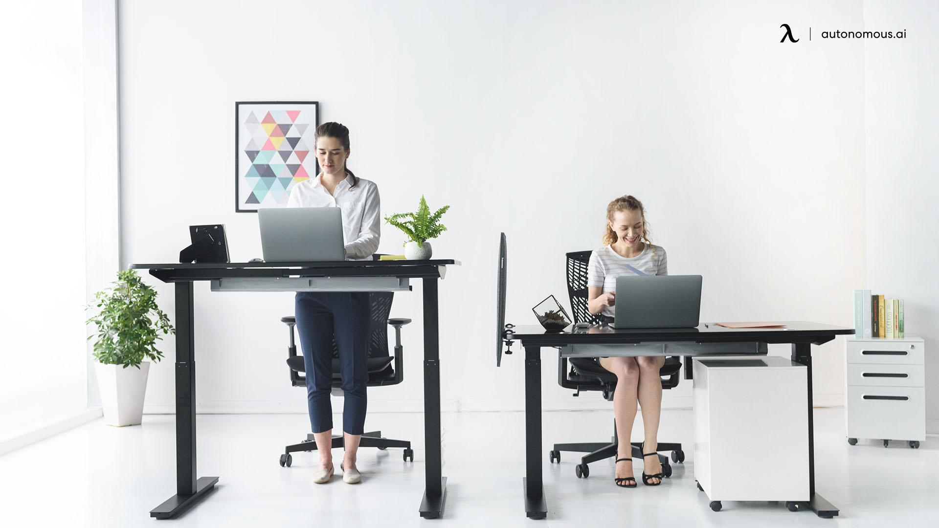 Advantage of standing desk