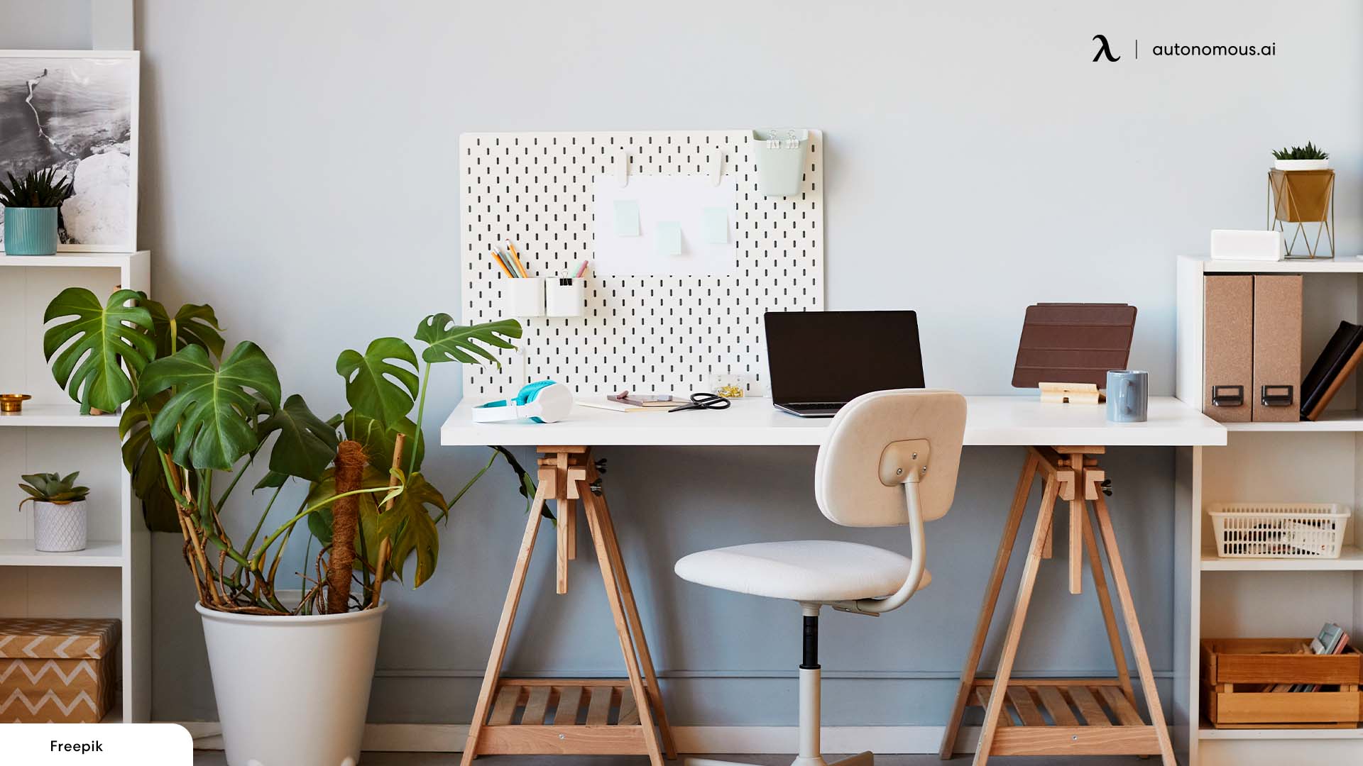 Modern Small office layout