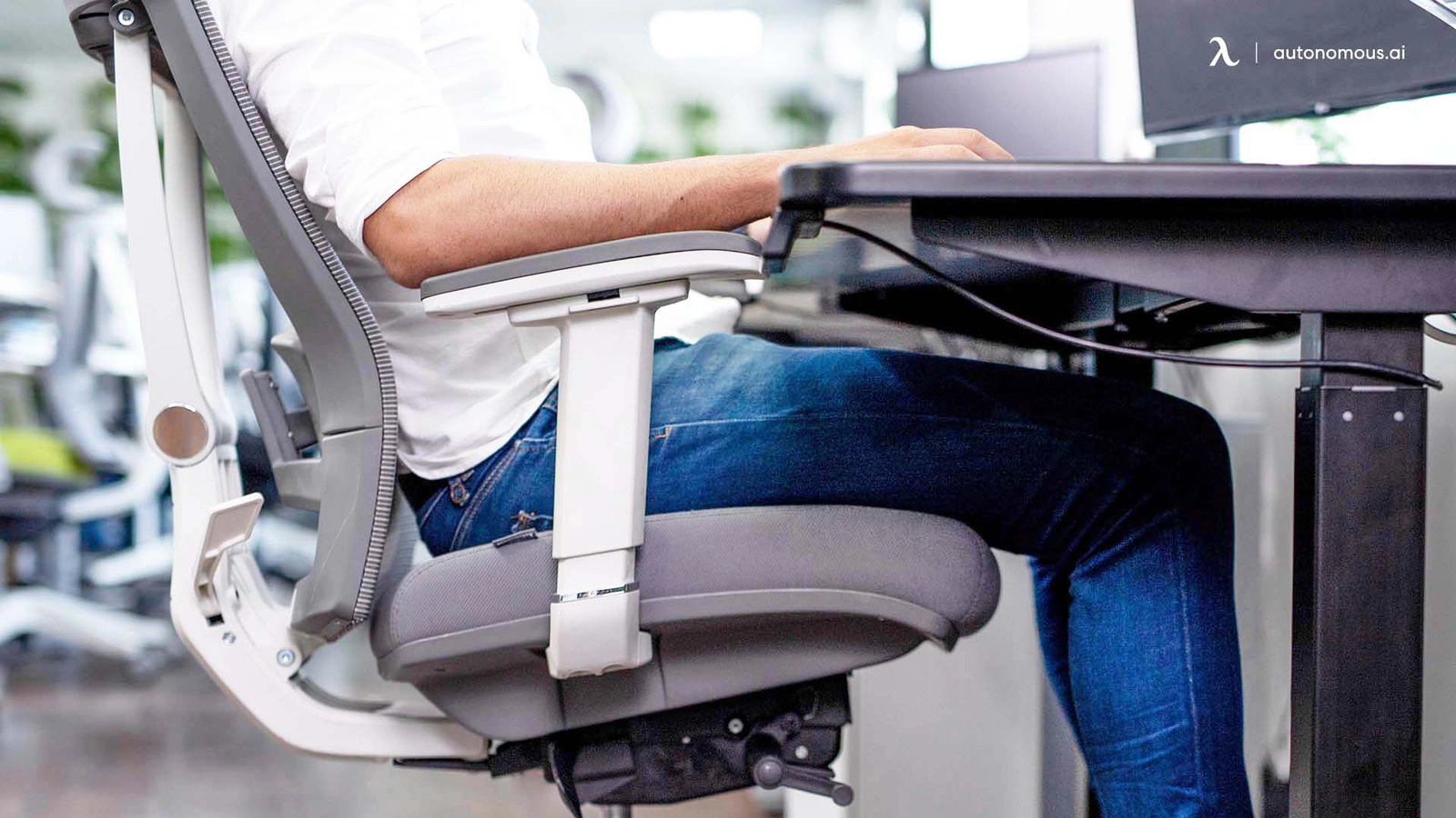 Where to Put Lumbar Support in an Office Chair?